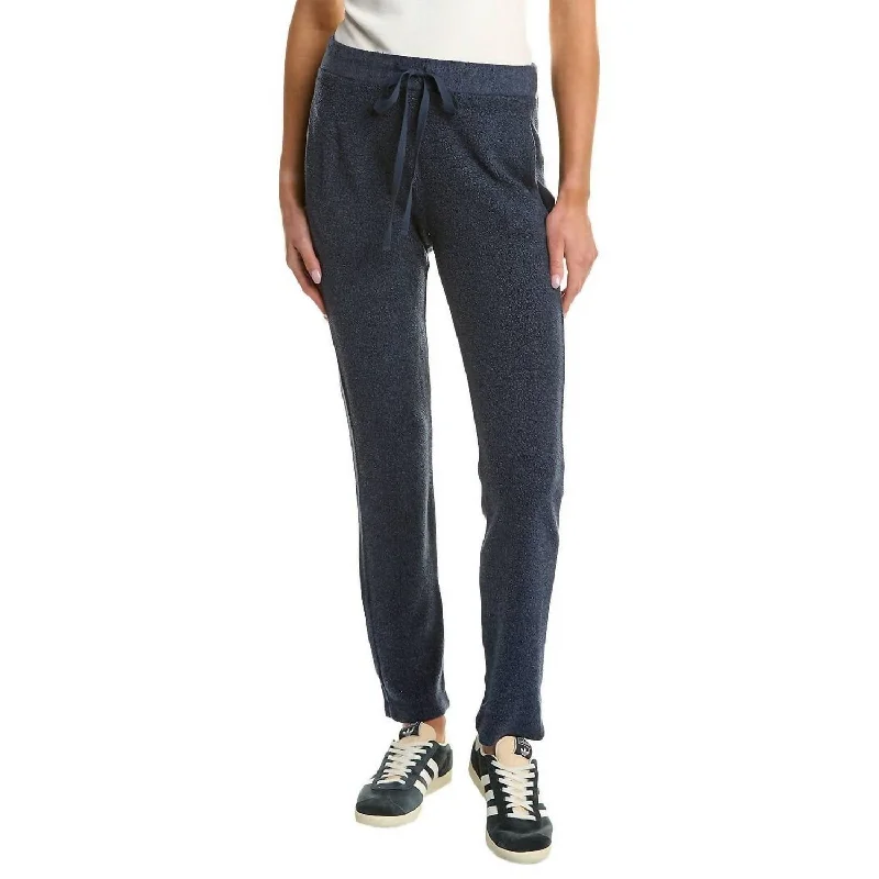 Straight Leg Pant In Navy