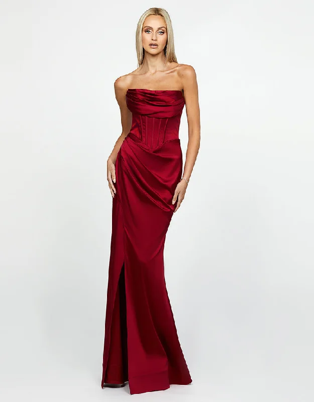 GESS OFF SHOULDER FISHTAIL GOWN B67D30L